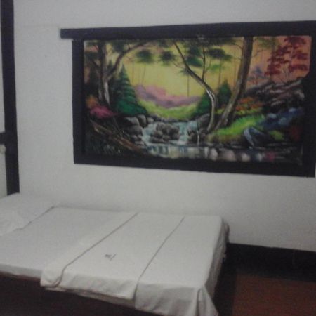 Larmar Bed And Breakfast 푸에르토프린세사 외부 사진