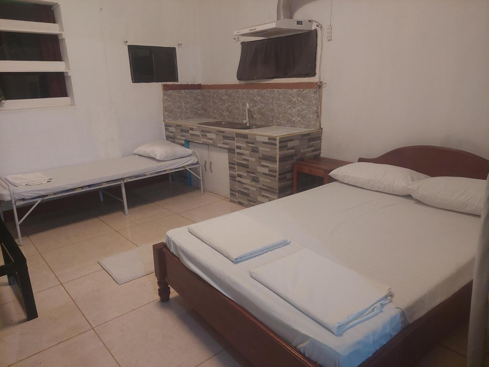 Larmar Bed And Breakfast 푸에르토프린세사 외부 사진