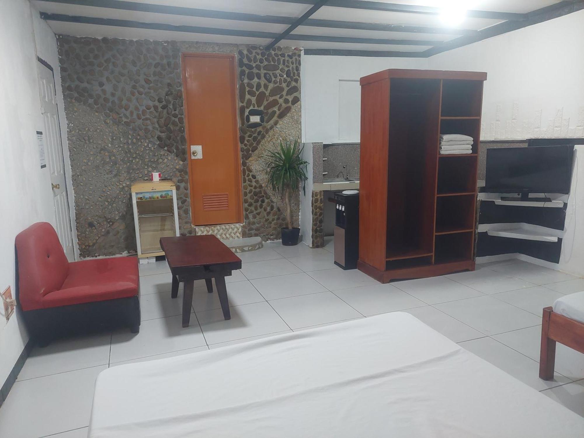 Larmar Bed And Breakfast 푸에르토프린세사 외부 사진