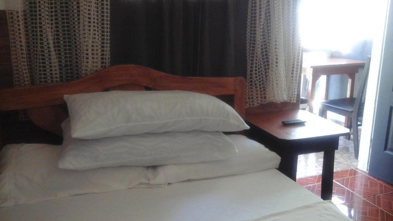 Larmar Bed And Breakfast 푸에르토프린세사 외부 사진