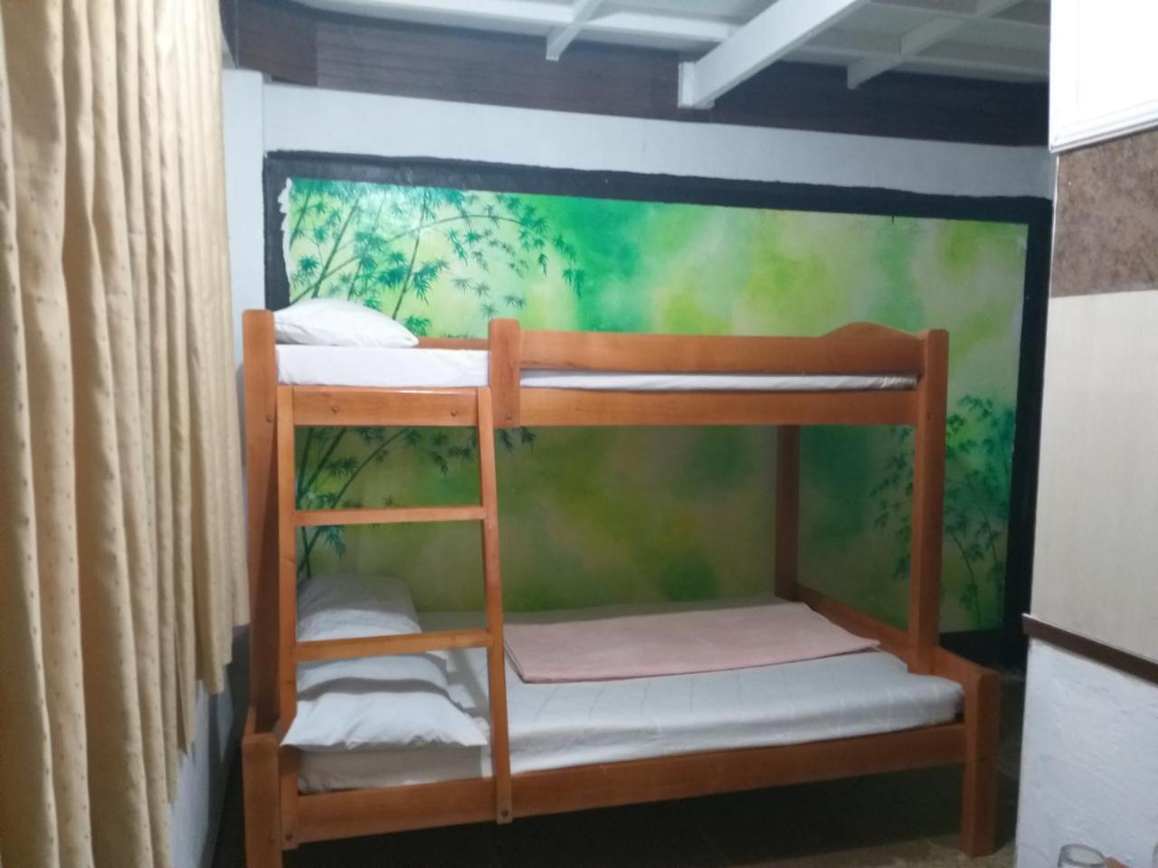 Larmar Bed And Breakfast 푸에르토프린세사 외부 사진